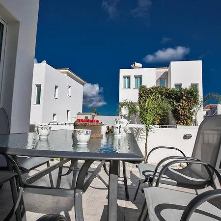 Avra Villa