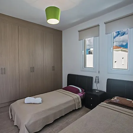 Avra Villa Paralímni