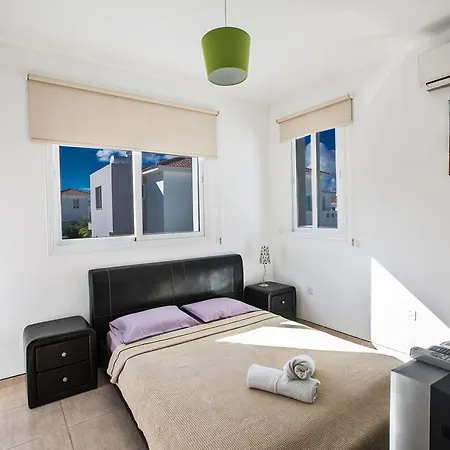 Avra Villa Paralímni