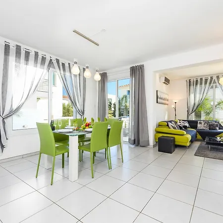 Avra Villa